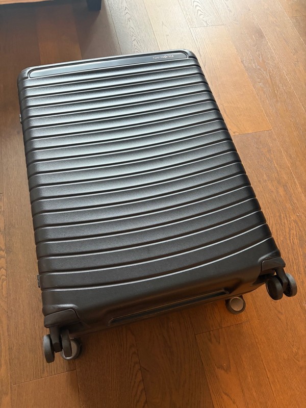 Samsonite Framelock Max Large Spinner – Asphalt Black, CHECK BAG SIZE NWT & BOX