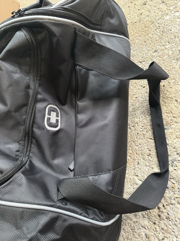OGIO Performance 2-WEEL ROLLING EXPANDABLE SUITCASE BAG LUGGAGE 22” Branded gallery