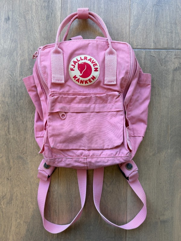 Fjallraven Kanken Mini Backpack 7L Pink 23561 Straps Travel School Pre-Owned