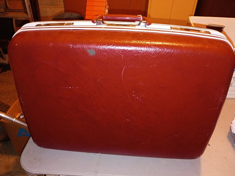 Vintage Samsonite Sentry Hard Shell Suitcase in Burgundy Red ~ NO KEY gallery