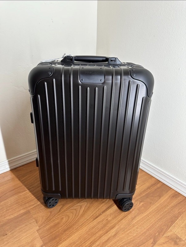 Rimowa Original Cabin 21″ Aluminum Suitcase, Black NWT Current Msrp $1525
