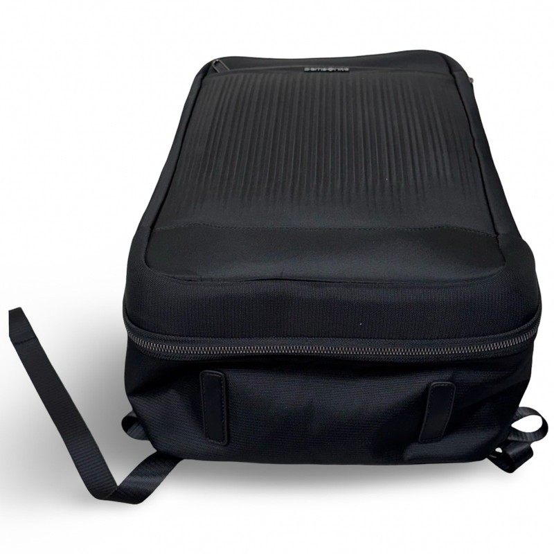 Samsonite Silhouette 20" Travel Backpack - Black gallery