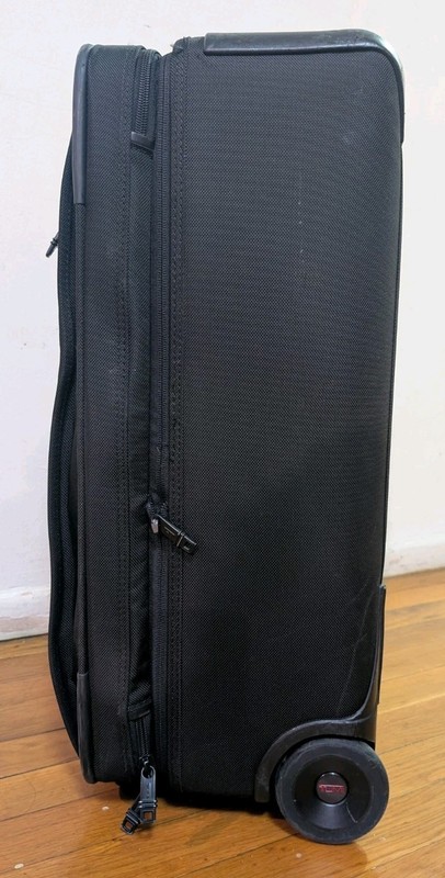 Tumi Alpha 2 Expandable 2 Wheeled International Carry On gallery