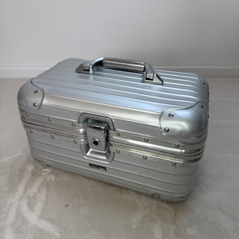 Rare RIMOWA Topas Beauty Case 18L Aluminum Silver Germany w/ Key Vintage
