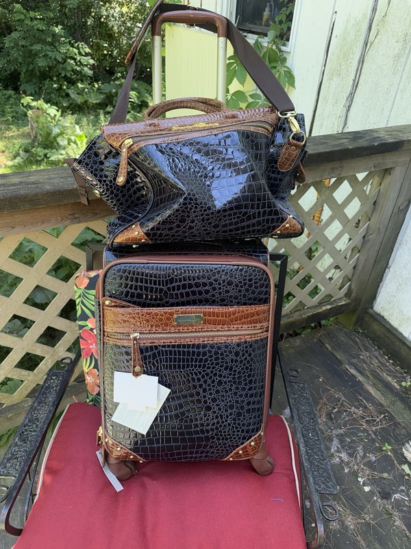 Samantha Brown Luggage Carry on NWT 21” NAVY camel SUITCASE & TRAVEL bag 2pc set