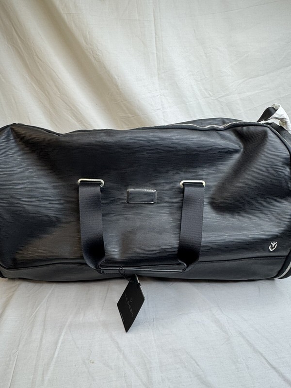 NWT Vessel Signature Garment Duffel Convertible Travel Bag 23”x 11.5”x 12” Black