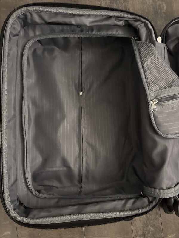 Amazon Basics Hard Shell Spinner Suitcase Black 20 Inch Carry on gallery