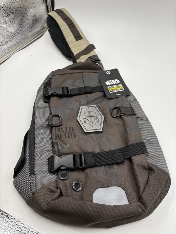 Star Wars: The Mandalorian – Sling/Hip Bag “New”