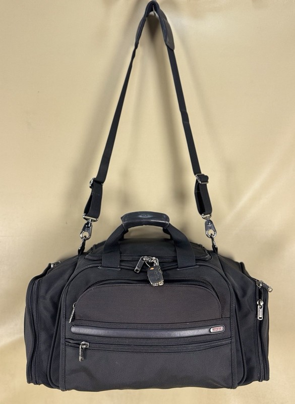 Preowned Tumi Alpha Sport Duffle Bag Black 2-Way Tumi Boston Bag 22150D4