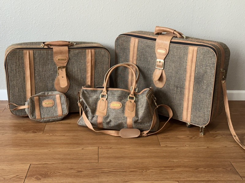 Fifth Avenue Canvas Leather 4 Piece Luggage Set Vintage Luxury Brown Beige