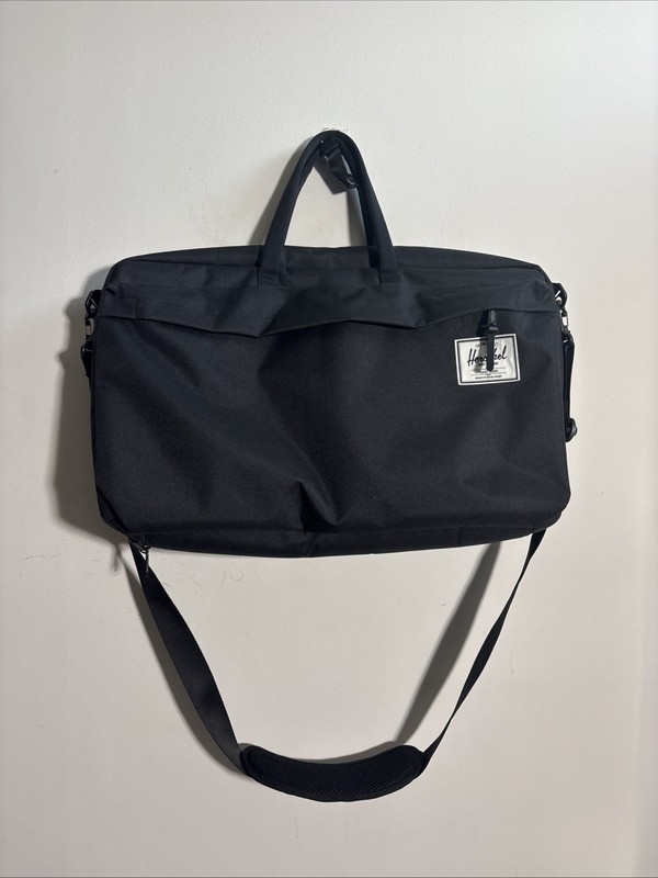 EUC HERSCHEL WEEKENDER DUFFLE SHOULDER BAG BLACK CARRY-ON CLOTHES LUGGAGE