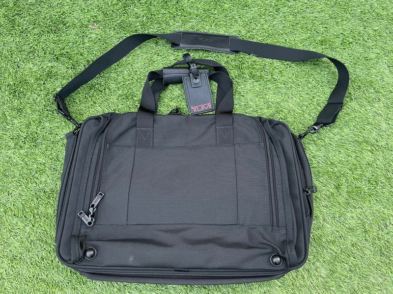 TUMI Alpha 19″ Weekender Travel Duffel Carry On Bag Style 2676D3 Shoulder EUC