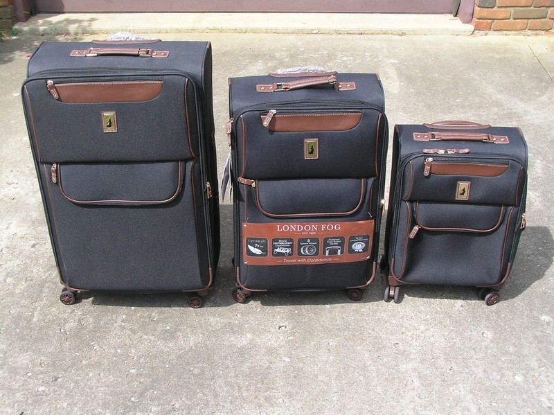 LONDON FOG Westminster Expandable Spinner Suitcase SET OF THREE 20", 25", 29"