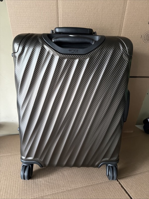 TUMI 19 Degree Aluminum Continental Large Carry On 4 Wheel Packing Case Gunmetal gallery