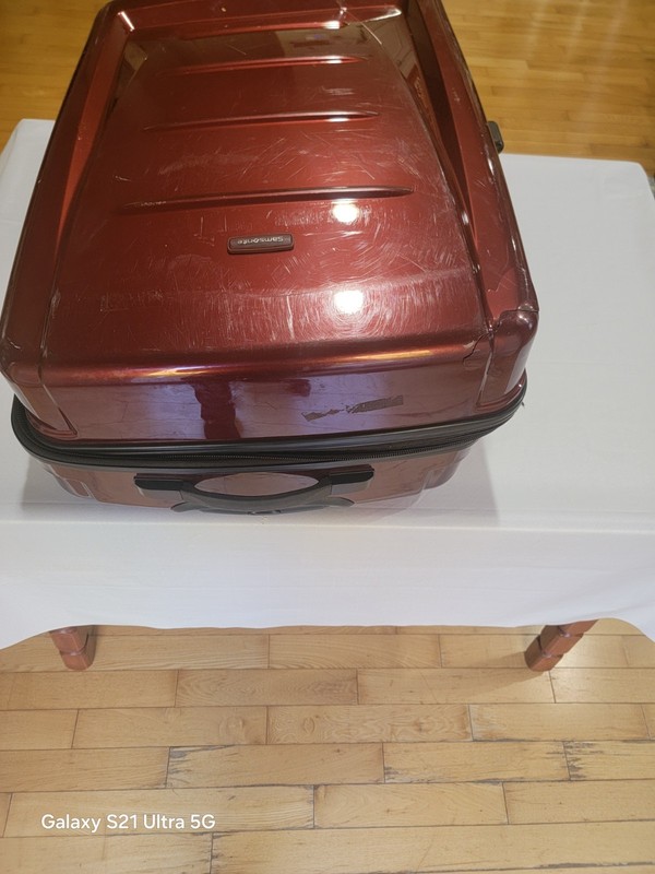 Samsonite Evolve SE 27" Medium Spinner (Matte Burgundy) gallery