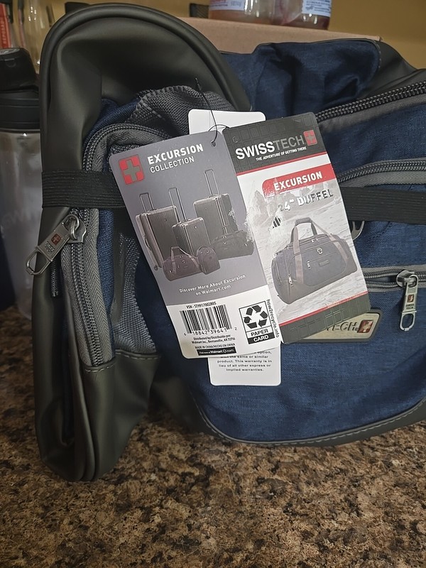 SWISSTECH Excursion 24″ Duffel Bag Blue Adventure Water Resistant Bottom – New