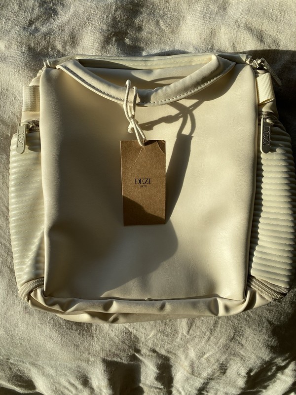 Dezi Pack It All Multi-Purpose Hanging Travel Bag NWT gallery