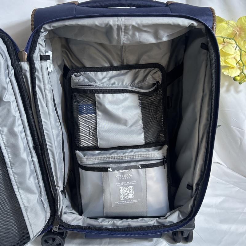 Travelpro Crew Classic Compact Carry-On Expandable Spinner 22” gallery
