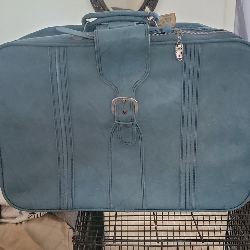 Blue Vinyl Soft-Sided Suitcase 19″ Solid w/ Zipper Closure & Interior Straps