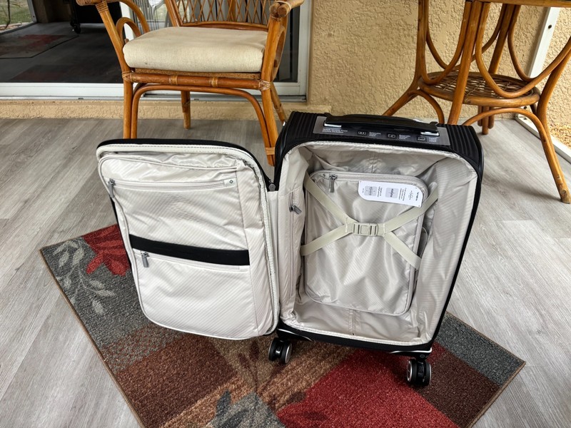 Samsonite Silhouette 18 Softside Global Carry on Spinner Suitcase gallery