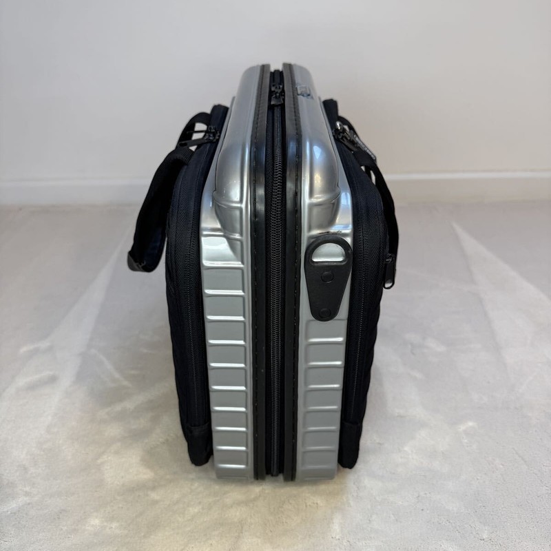 Rimowa Lufthansa Notebook Case Business Bag 16L Silver gallery