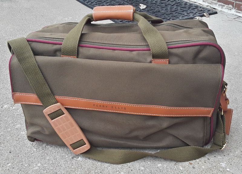 Perry Ellis Luggage Travel Bag Weekender Overnight Green Canvas Brown Leather