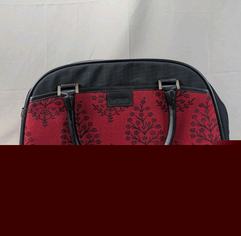 Hartmann Travel Bag Floral Print Red And Black Vintage Medium Sized