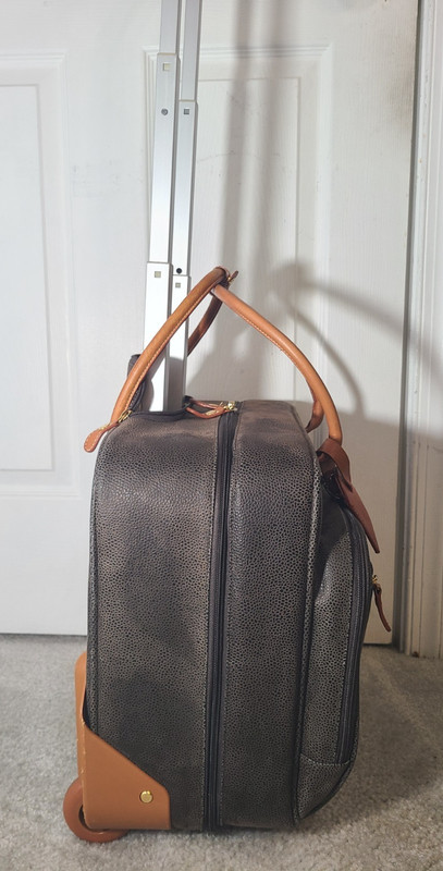 Bric's 16 Inch Pebbled Leather Carry On Wheeled Tote Bag Luggage. Very Good. gallery