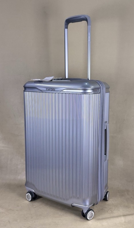 Samsonite Silhouette 18 Silver 27″ Medium Expandable Hardside Spinner Luggage