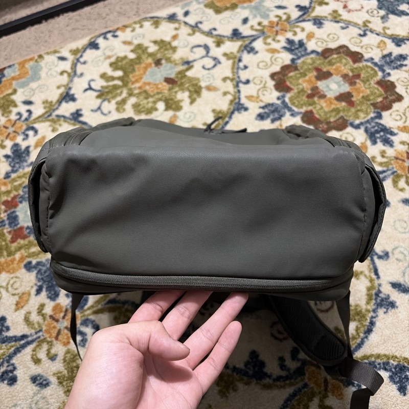 Nomatic Backpack 14L, Great Condition, Expand to 17L, Laptop Sleeve, RFID Safe gallery
