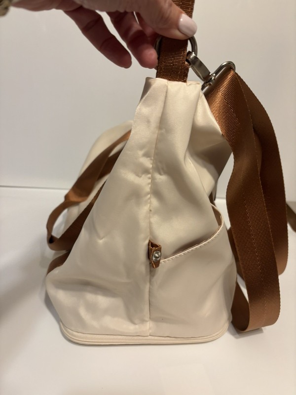 Coolife 2pc Expandable Weekender Bag & Toiletry Set Cream with Bronze Straps gallery