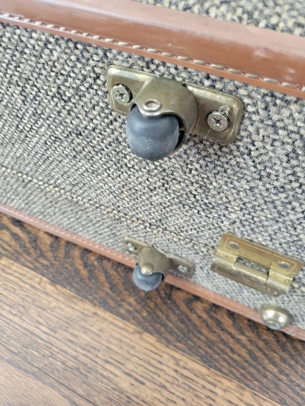 Hartmann Vtg Brown Tweed Leather Handle 25" Locking Travel Luggage Suitcase gallery