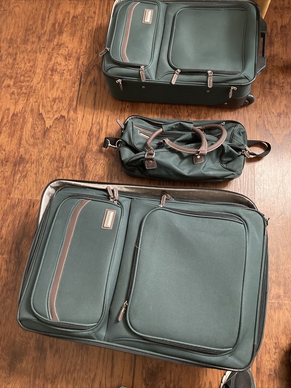3 piece protocol luggage set, large case 25.5 x5.5 x8.5 medium case 21x14x6 inch