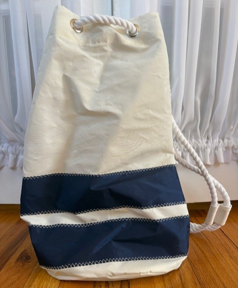 NWT SEA BAGS Maine Ditty Drawstring Duffle Bucket Bag Navy White Recycled Sails