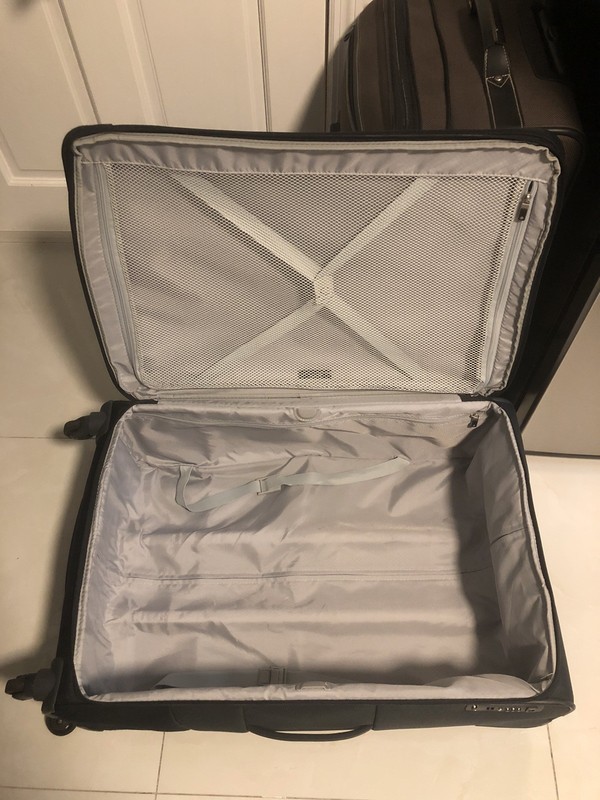 Samsonite Super Light 29 Inch Suitcase 4 Wheel Spinner - Preowned gallery