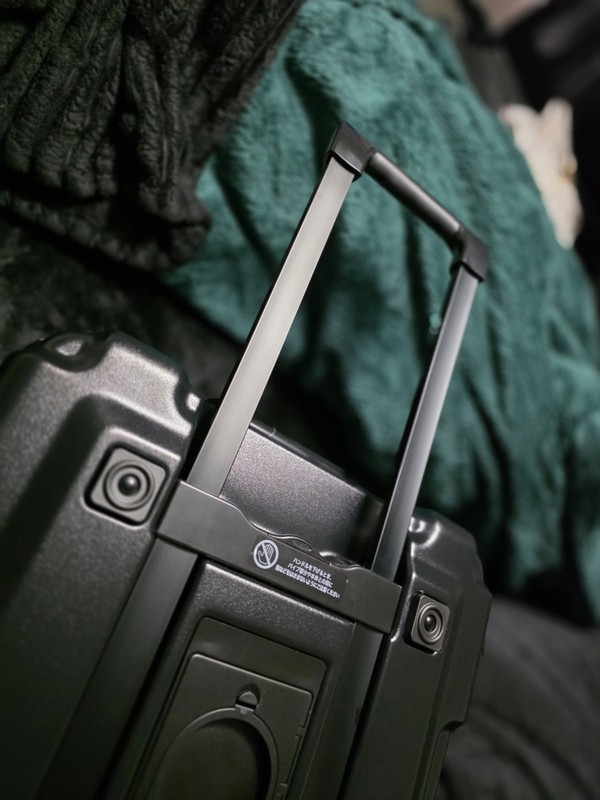 Suitcases 25" Check Baggage gallery