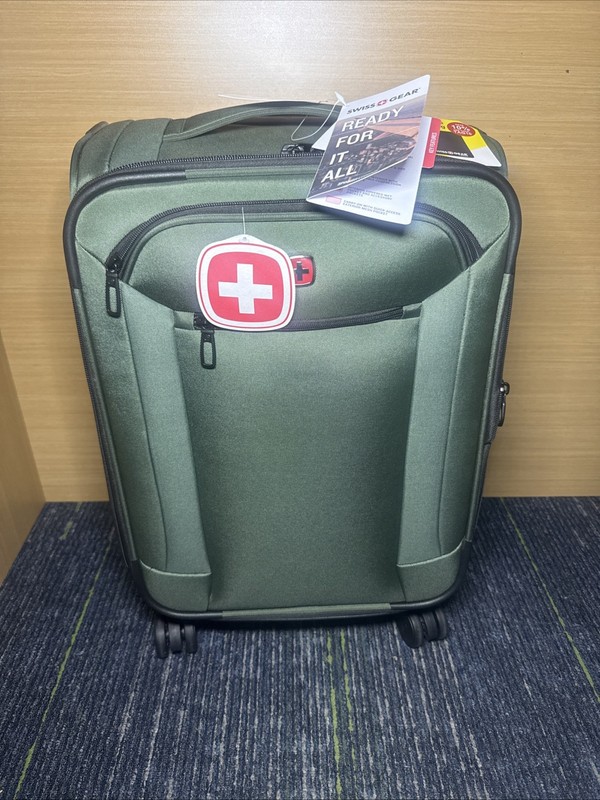 SWISSGEAR Sion Softside Spinner Suitcase, Olive green 19”, Checked-Medium