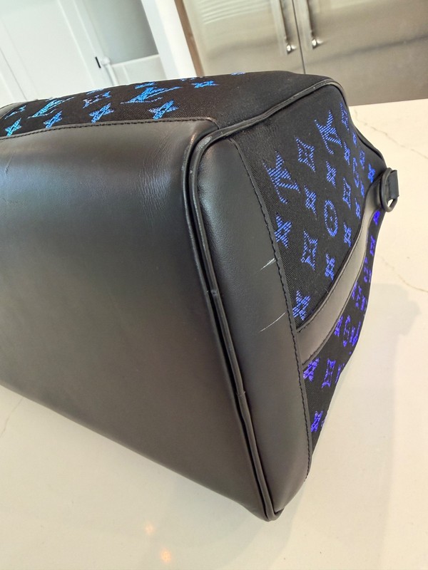 Louis Vuitton Monogram Light Up Keepall Bandouliere gallery