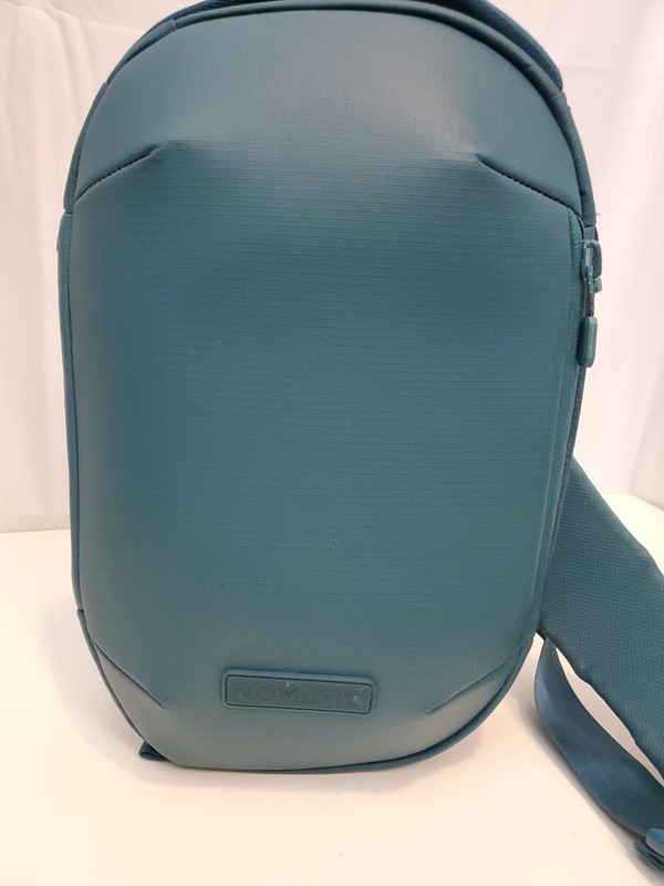 NOMATIC Navigator 6L Sling, Juniper Green, Good Condition