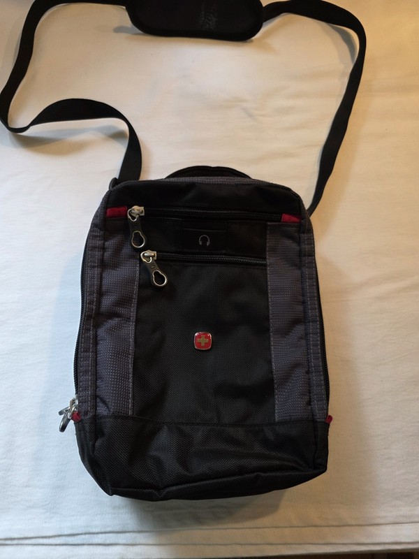 SwissGear Vertical Boarding Bag Crossbody Travel Shoulder Bag Black/Gray SA1092
