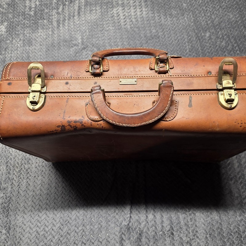 Hartmann Custom Crafted Leather Suitcase Brown Vintage ****AS IS / REPAIR**** gallery
