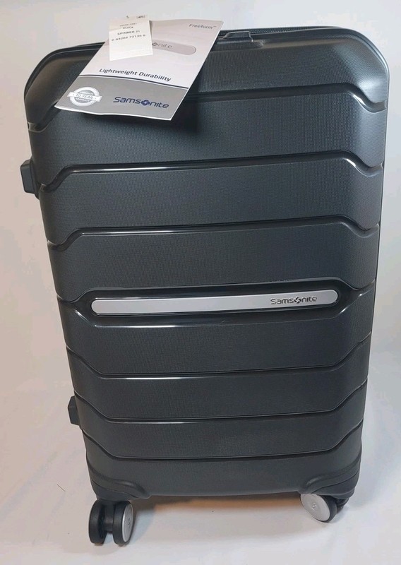 Samsonite Freeform Hardside Carry-On Luggage with Spinner Wheels Black