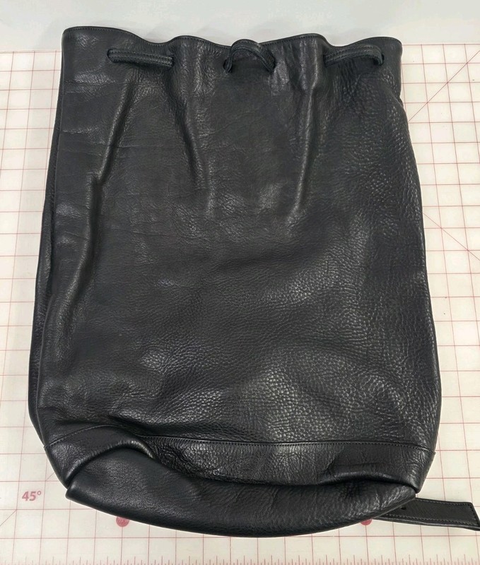 Robert Cheau Backpack 100% Leather Black Rucksack Bag USA Bucket Single Strap