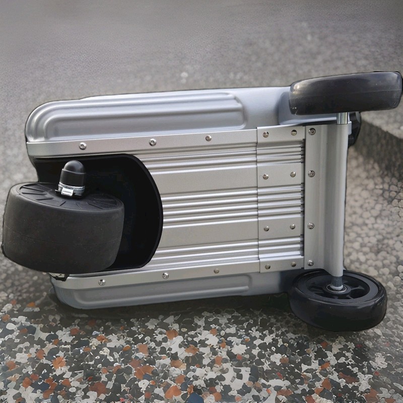Airwheel SE3 MiniT Smart Rideable Suitcase Robot Luggage Silver With Charger gallery