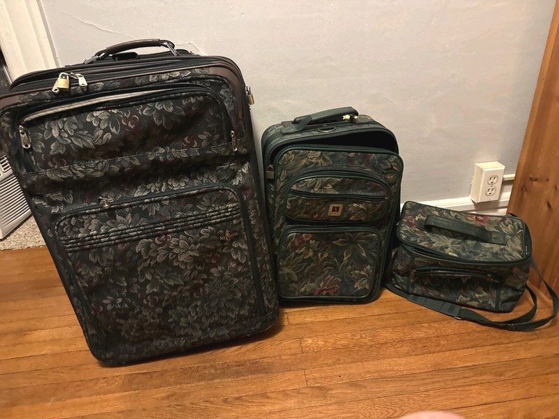 Atlantic Floral Pattern Soft Case 3-Piece Luggage Neutral Green Black Leaf