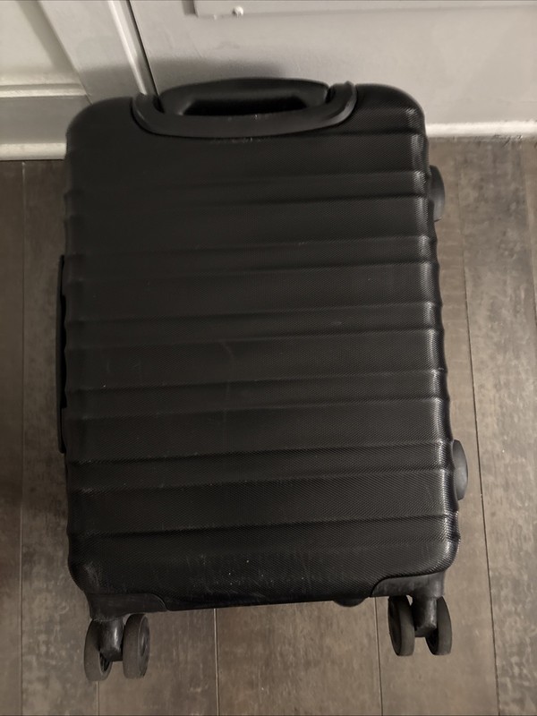 Amazon Basics Hard Shell Spinner Suitcase Black 20 Inch Carry on gallery