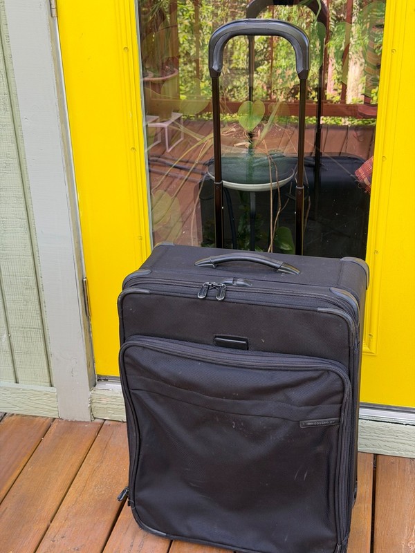 Briggs & Riley 24 Inch Baseline Black Checked Suitcase 2 Wheeled U524NX-4
