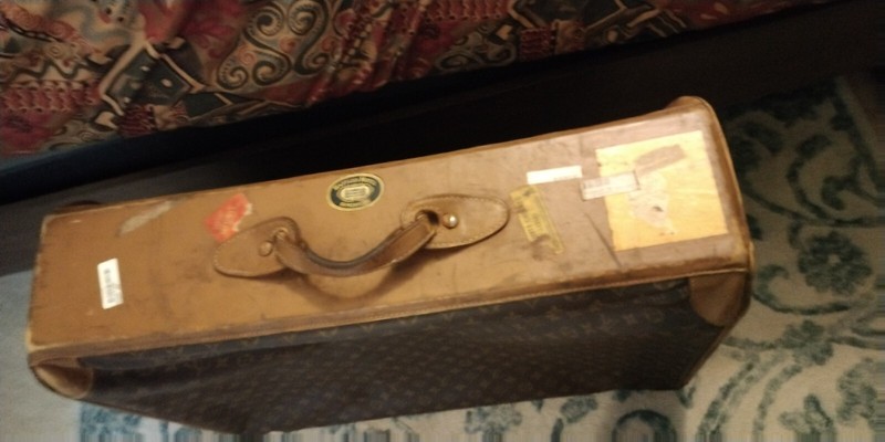 Louis Vuitton Pullman Large Monogram Luggage 75 Vintage 28"x21"x9" gallery