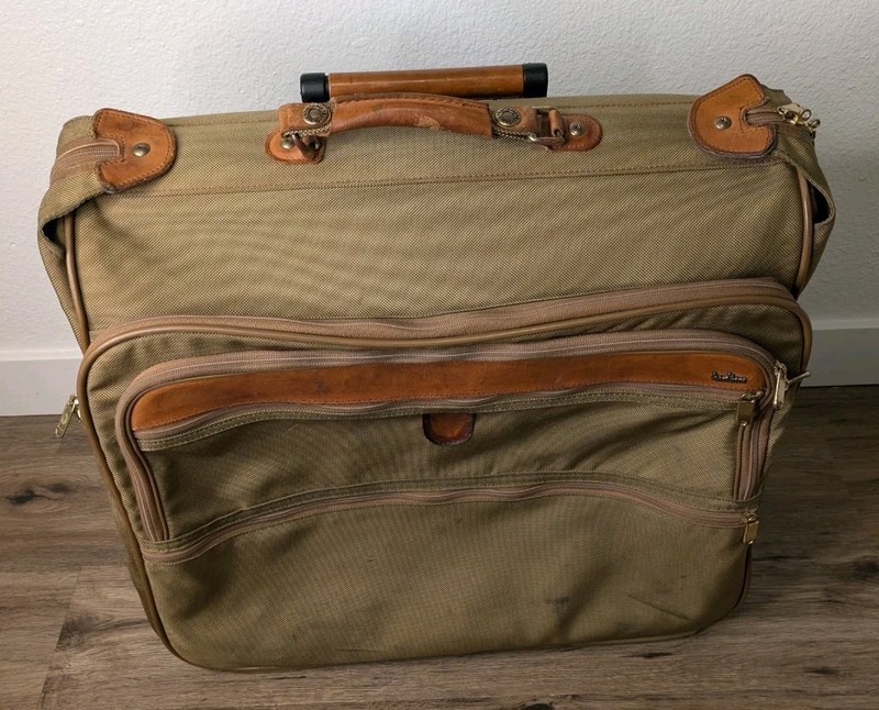 HARTMANN Intensity Collection Mobile Traveler Garment Bag Distressed gallery