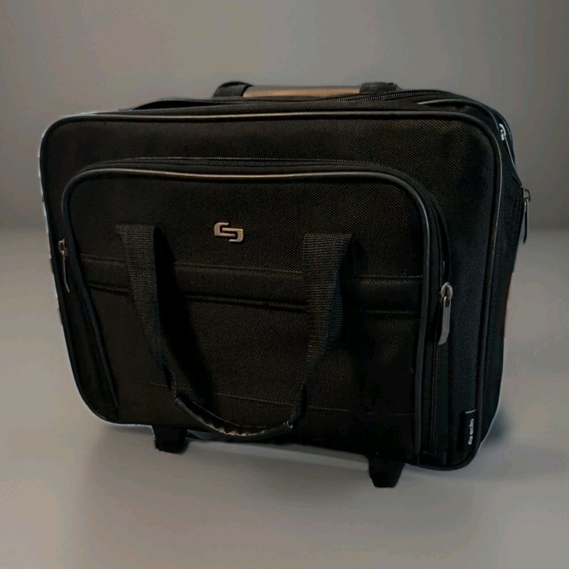 Solo Classic Rolling Case For Laptops Up To 15.6 In. – Luggage Or General Use